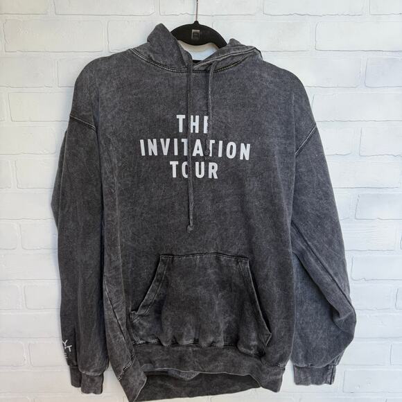 WHY DON'T WE The Invitation Tour Grey Wash Hoodie Front Pocket sz M - Picture 1 of 6